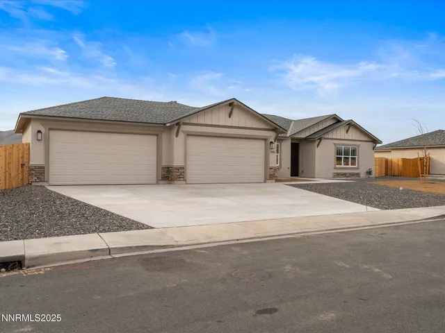 $524,900 | 2555 Emerson Circle, Fernley, NV 89408