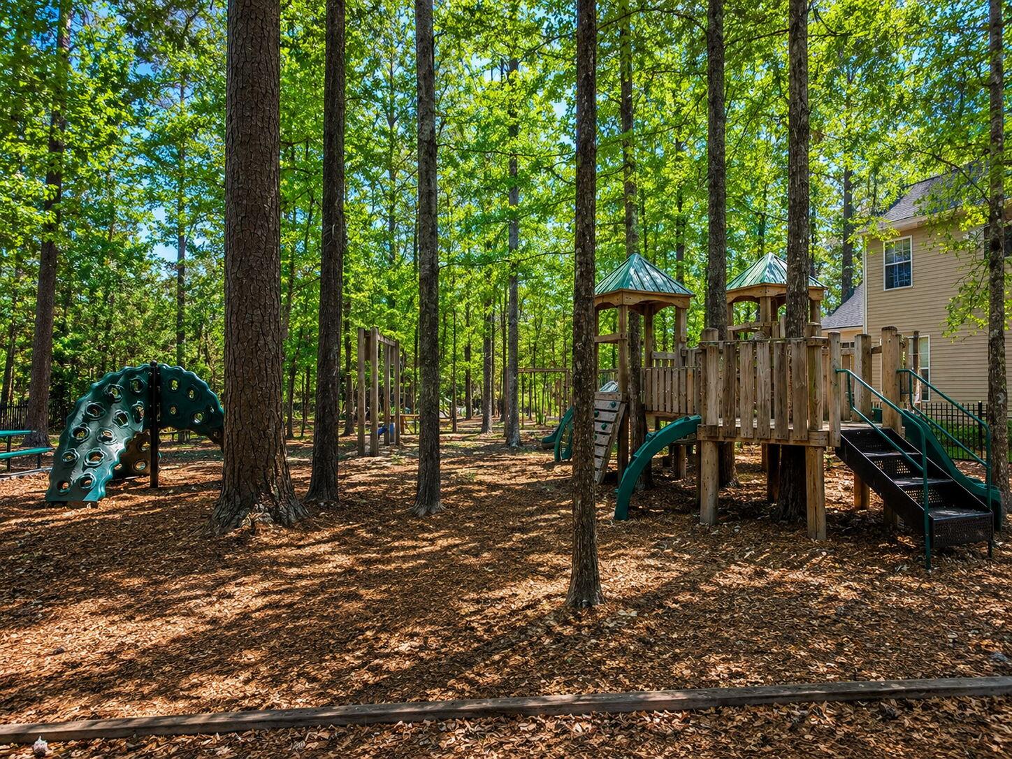 3225 Beaconsfield Road Mount Pleasant, SC 29466 - Photo 37 of 40 51-web-or-mls-0D334495-666B-481E-9952-81