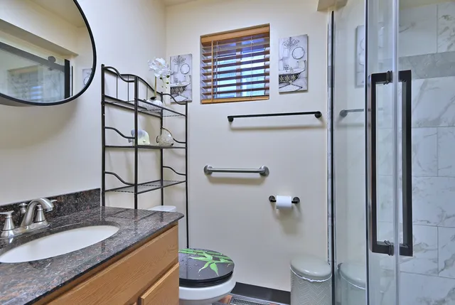 $359,900 | 2125 North Kenneth Avenue, Chicago, IL 60639