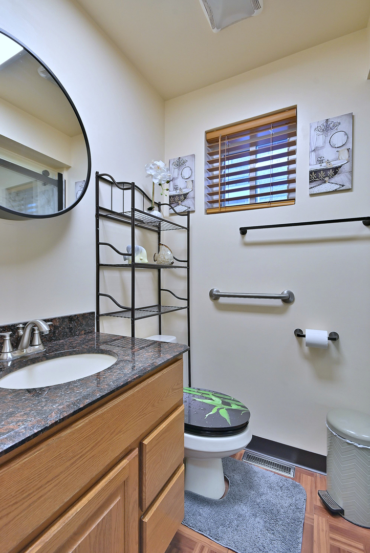 2125 North Kenneth Avenue Chicago, IL 60639 - Photo 12 of 25