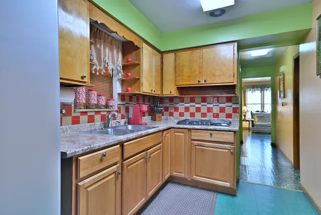 $359,900 | 2125 North Kenneth Avenue, Chicago, IL 60639