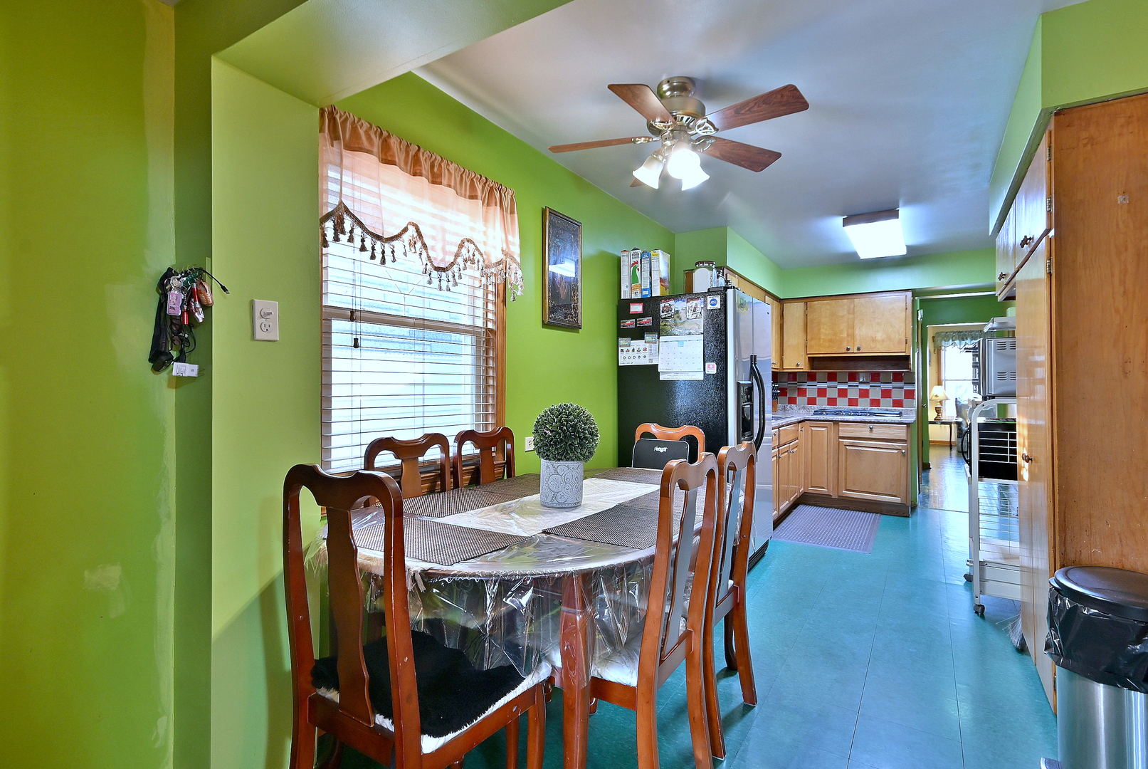 2125 North Kenneth Avenue Chicago, IL 60639 - Photo 9 of 25