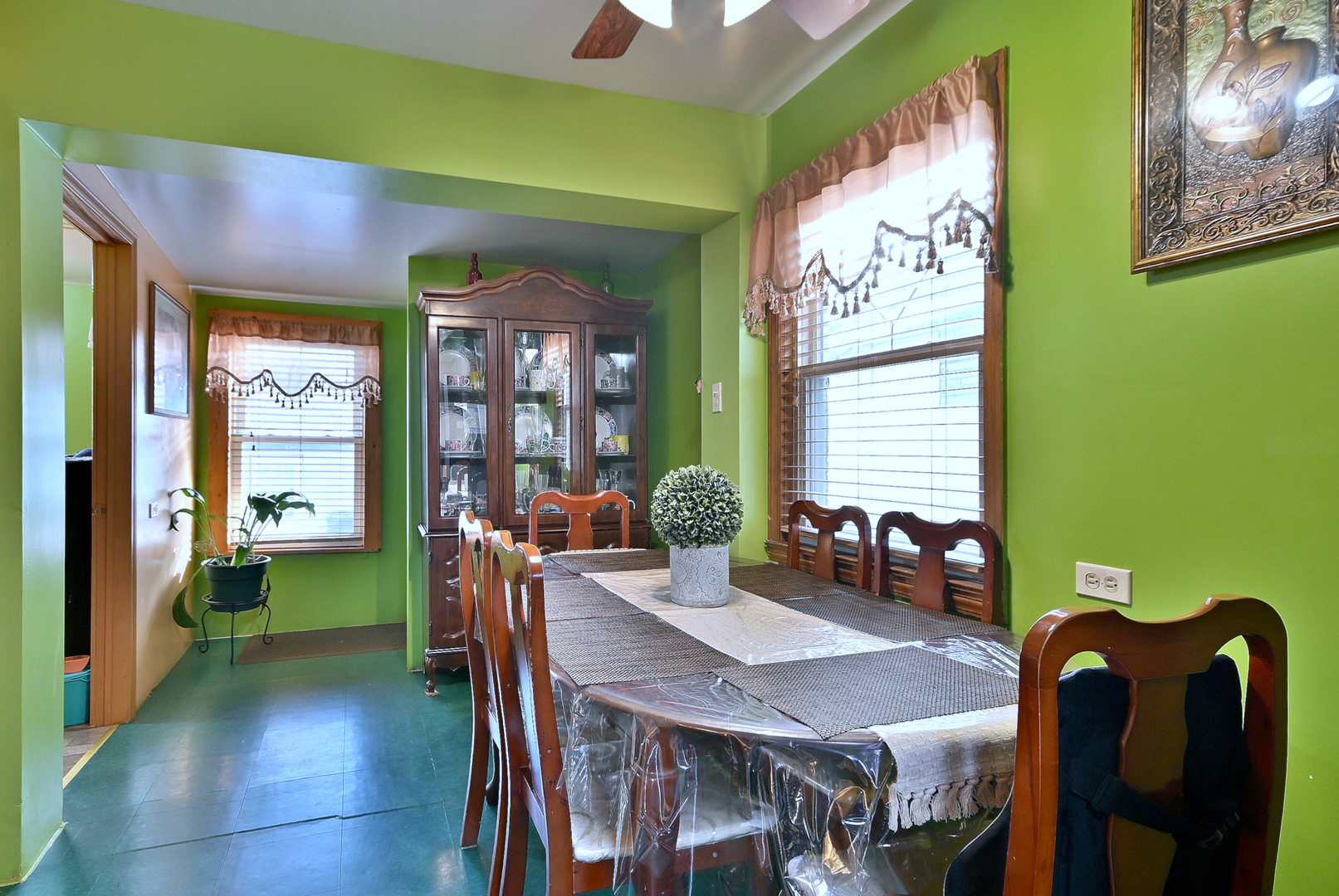 2125 North Kenneth Avenue Chicago, IL 60639 - Photo 10 of 25