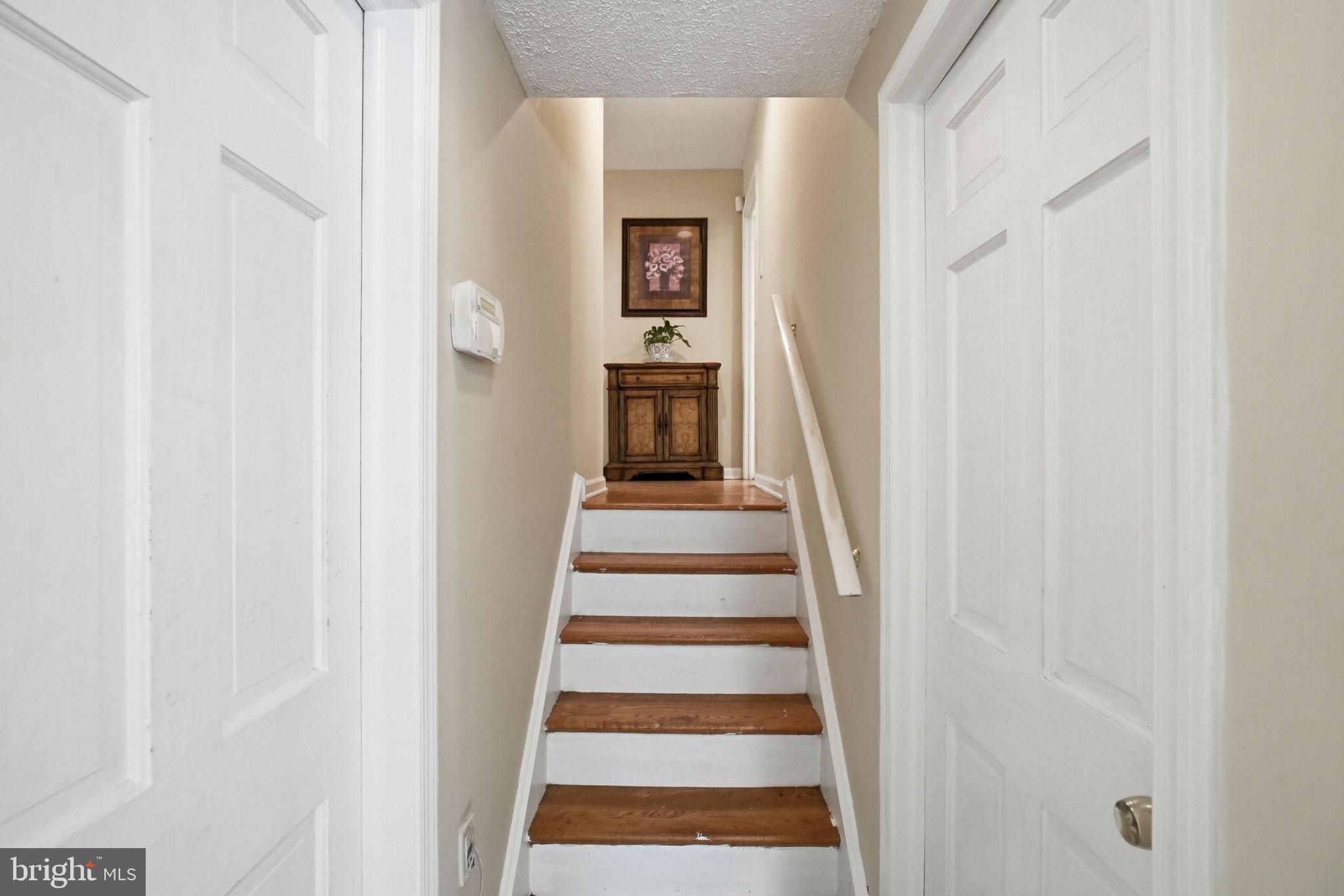 2402 Hickory Hill Road Chadds Ford, PA 19317 - Photo 11 of 33 Upstairs Hall