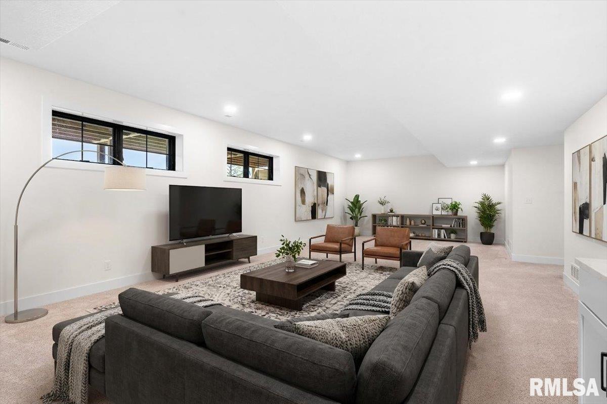 3315 Sudduth Road Sherman, IL 62684 - Photo 6 of 57