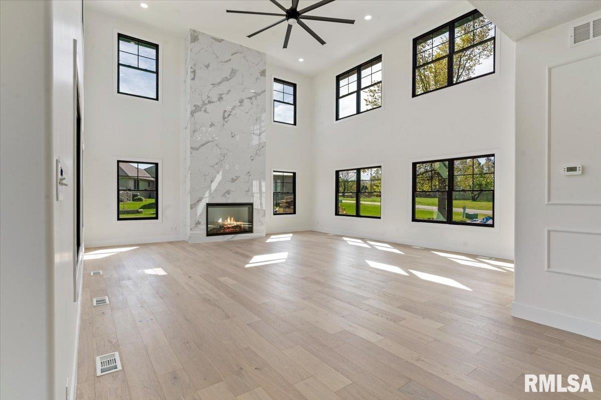 3315 Sudduth Road Sherman, IL 62684 - Photo 7 of 57