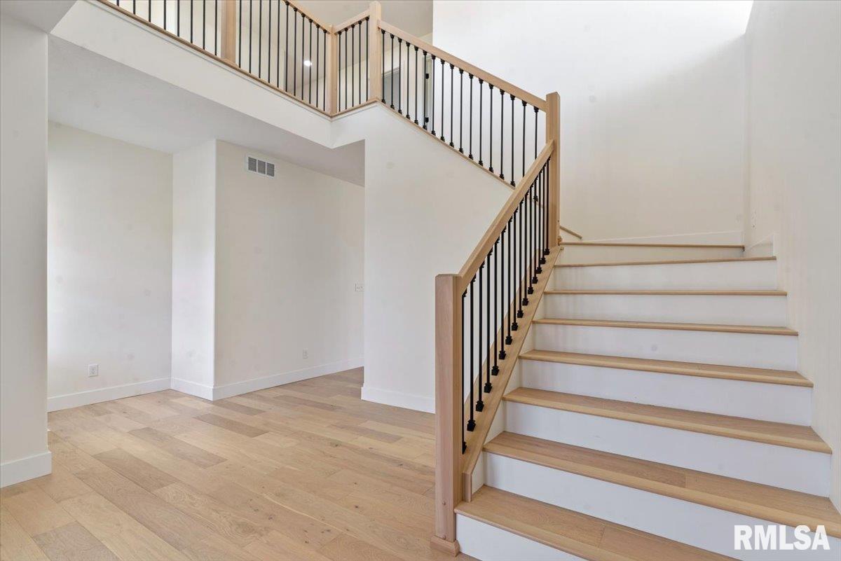 3315 Sudduth Road Sherman, IL 62684 - Photo 8 of 57