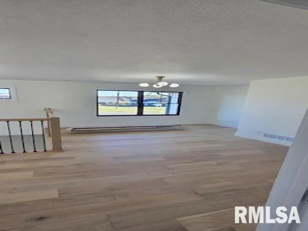 $1,095,000 | 3315 Sudduth Road, Sherman, IL 62684