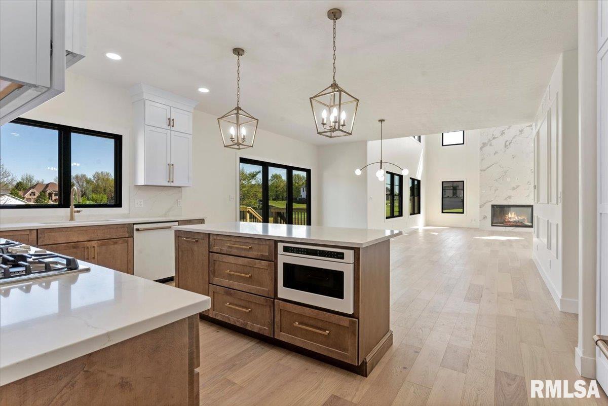 3315 Sudduth Road Sherman, IL 62684 - Photo 10 of 57