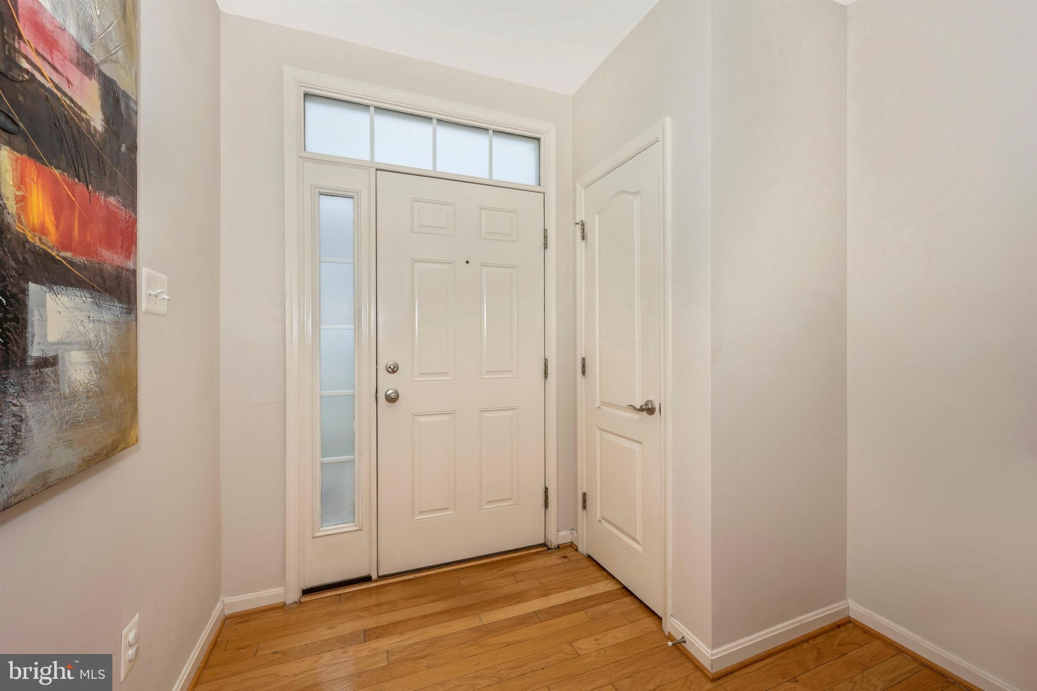 13004 Yellow Jacket Road Hagerstown, MD 21740 - Photo 4 of 45 Foyer