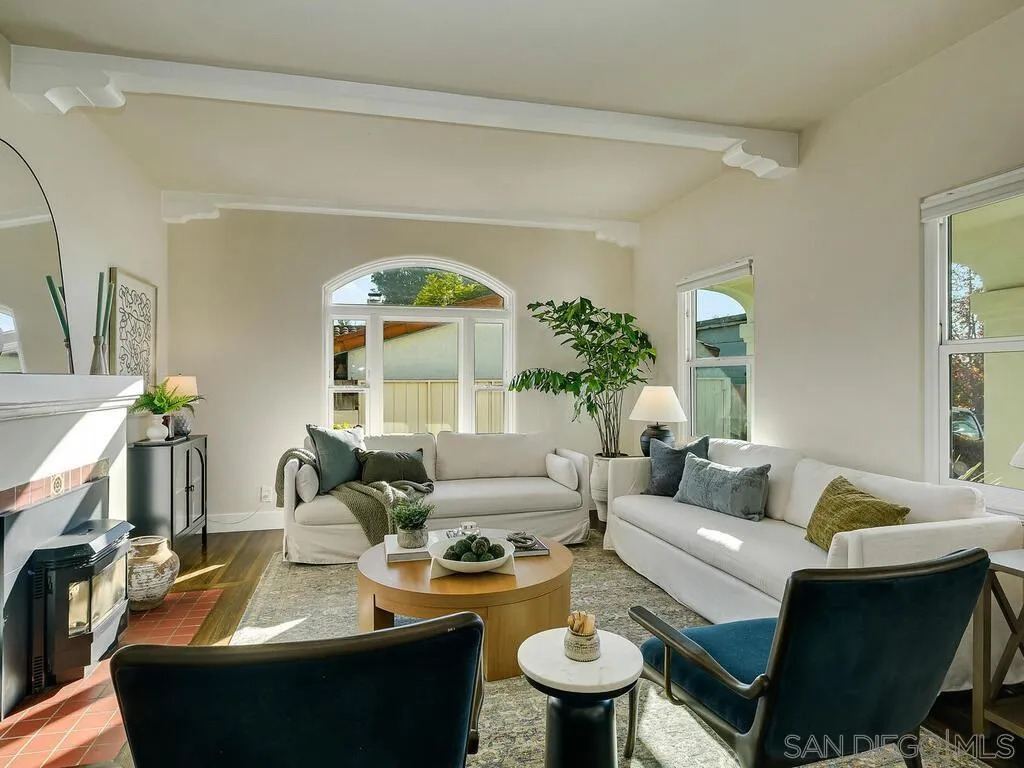 4607 Constance Drive San Diego, CA 92115 - Photo 5 of 41