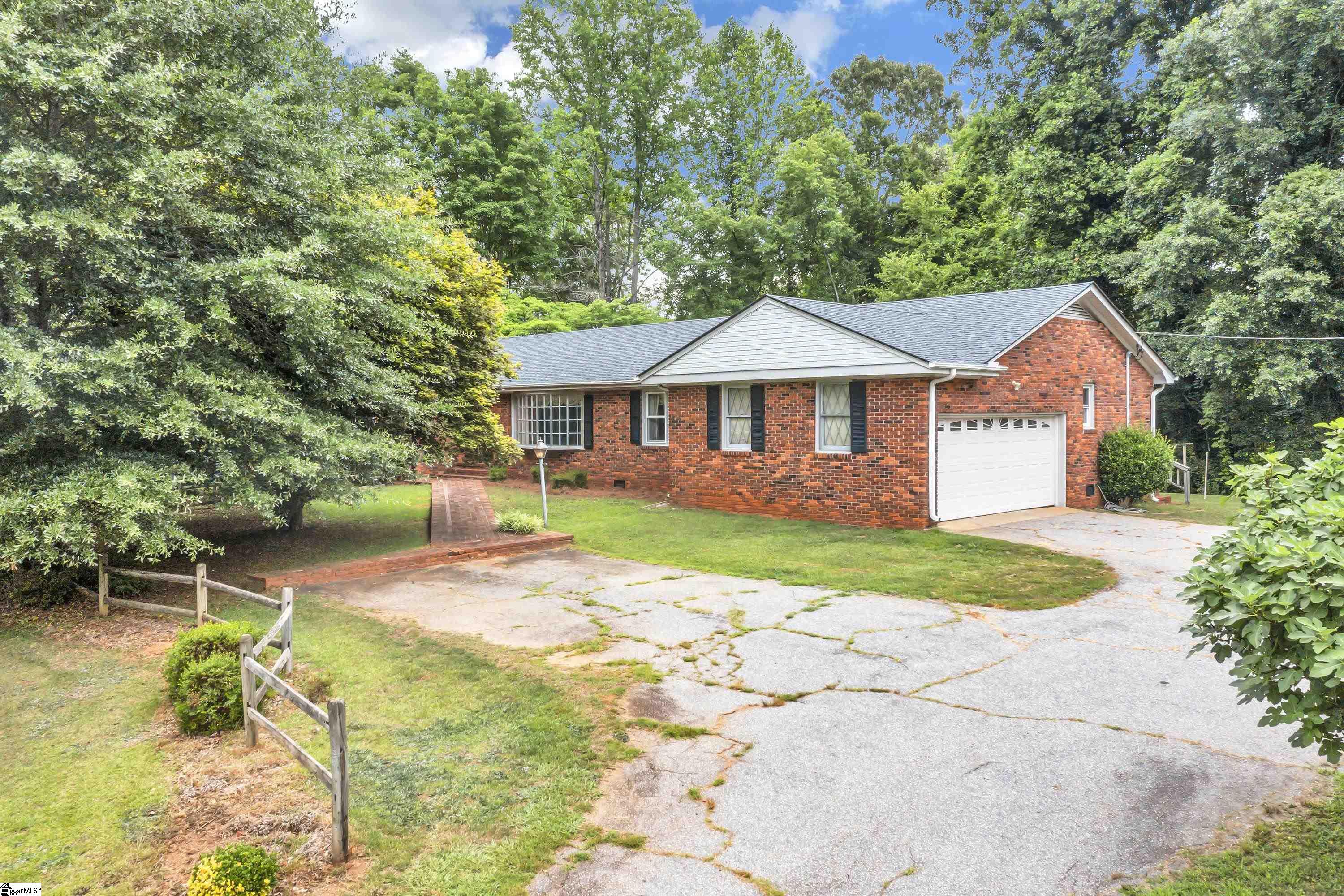 16 Valley Road Travelers Rest, SC 29690 - Photo 2 of 35 Gallery Image 2