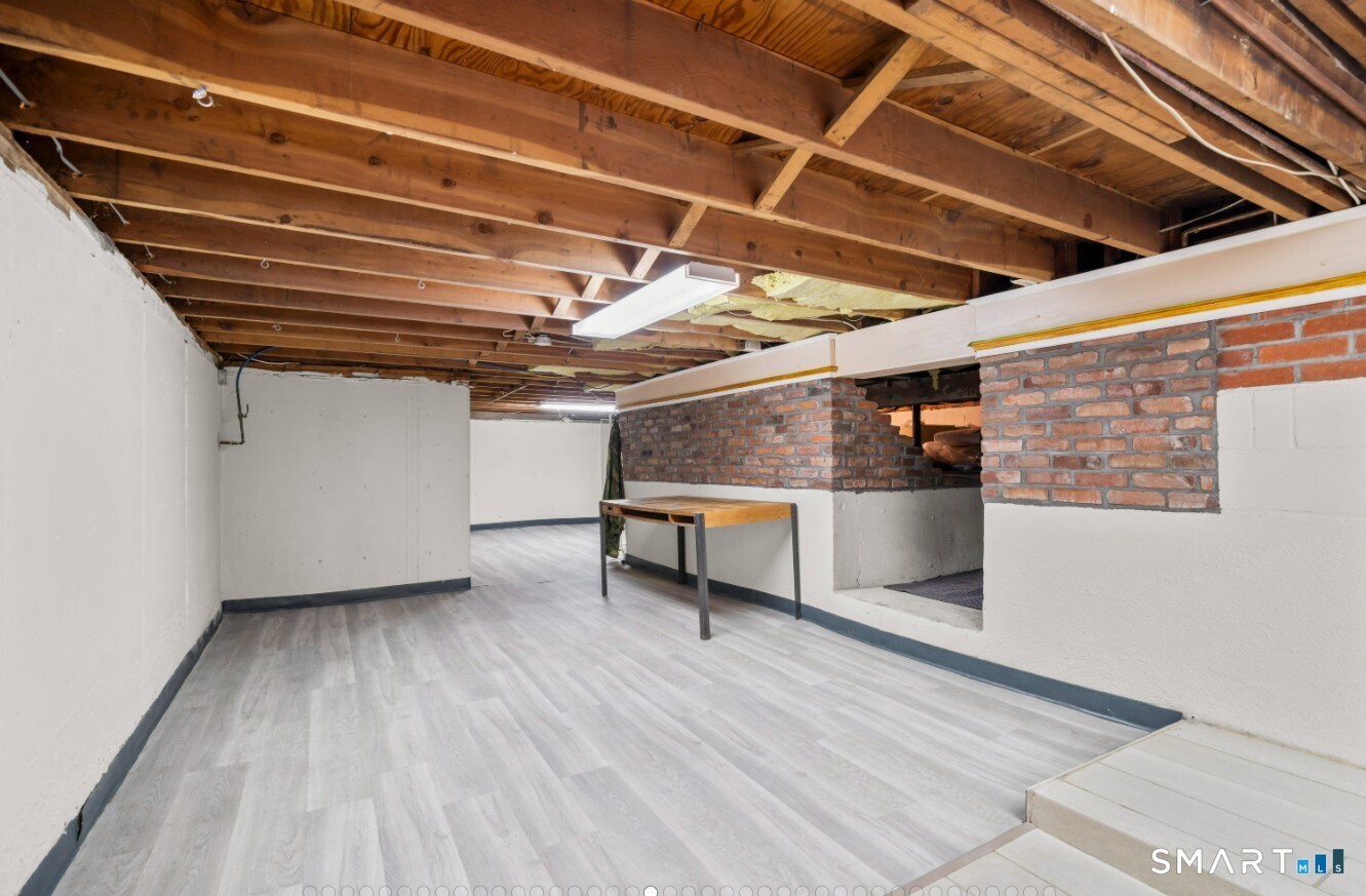 92 Kenmore Road Bloomfield, CT 06002 - Photo 23 of 37