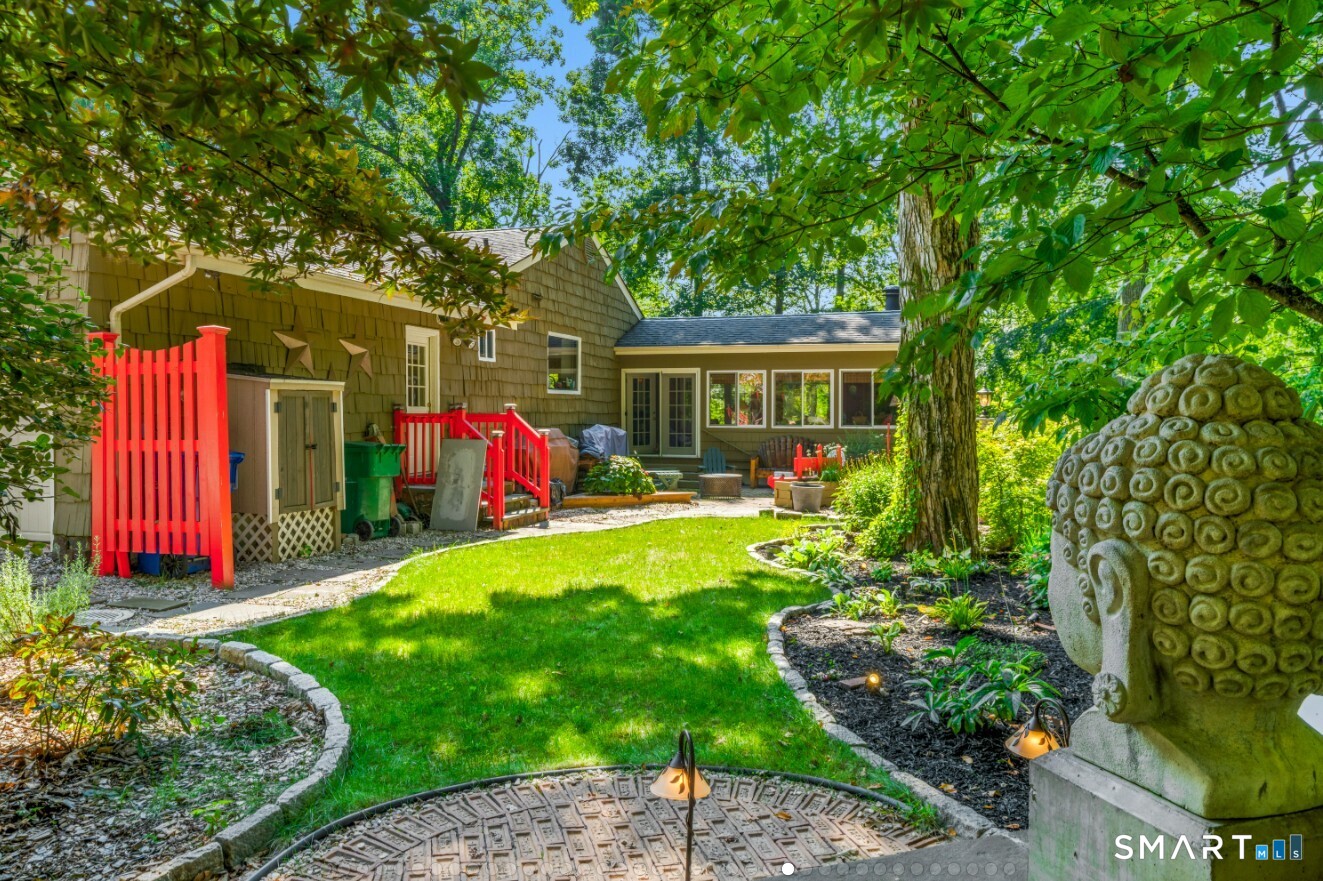 92 Kenmore Road Bloomfield, CT 06002 - Photo 24 of 37