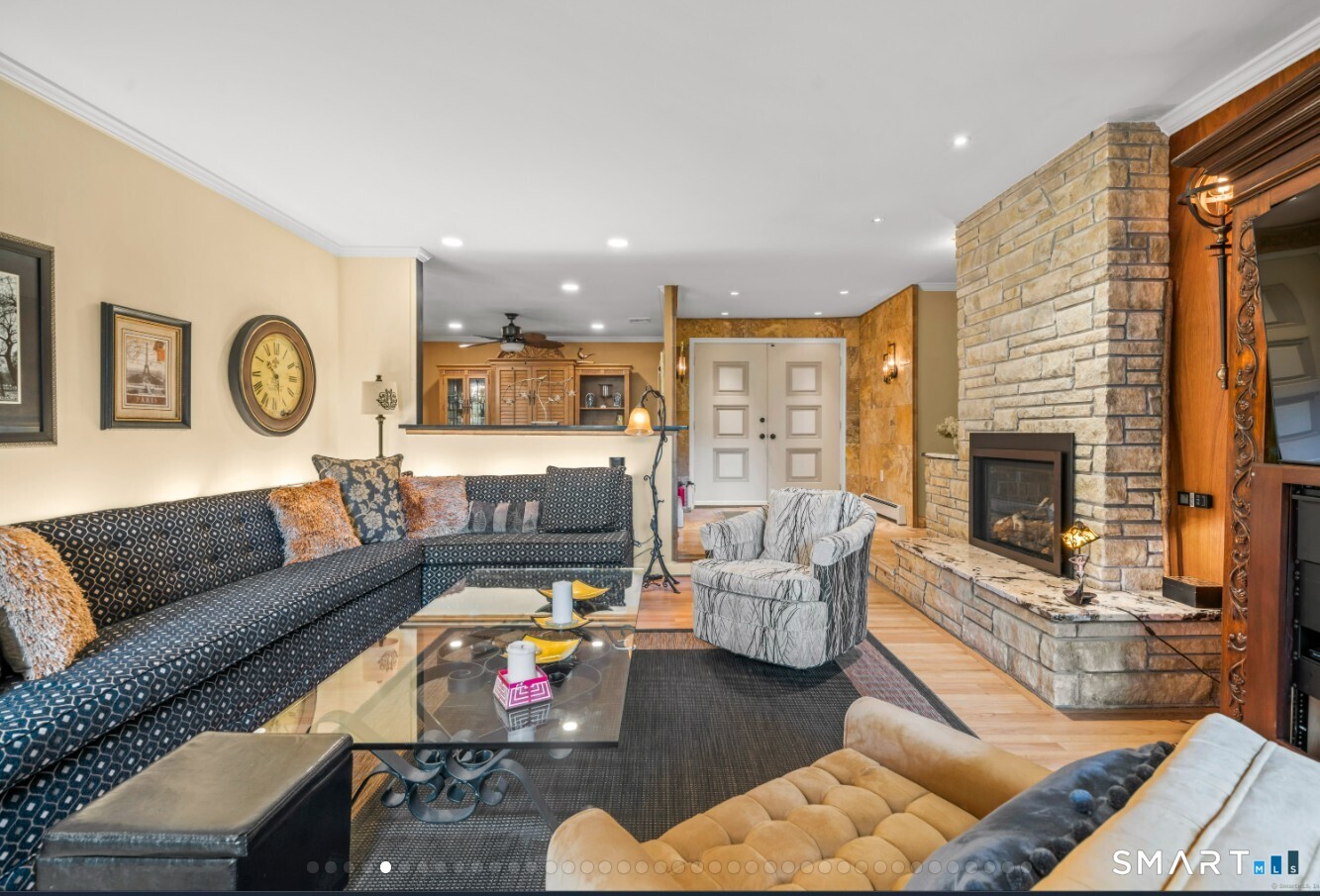 92 Kenmore Road Bloomfield, CT 06002 - Photo 4 of 37