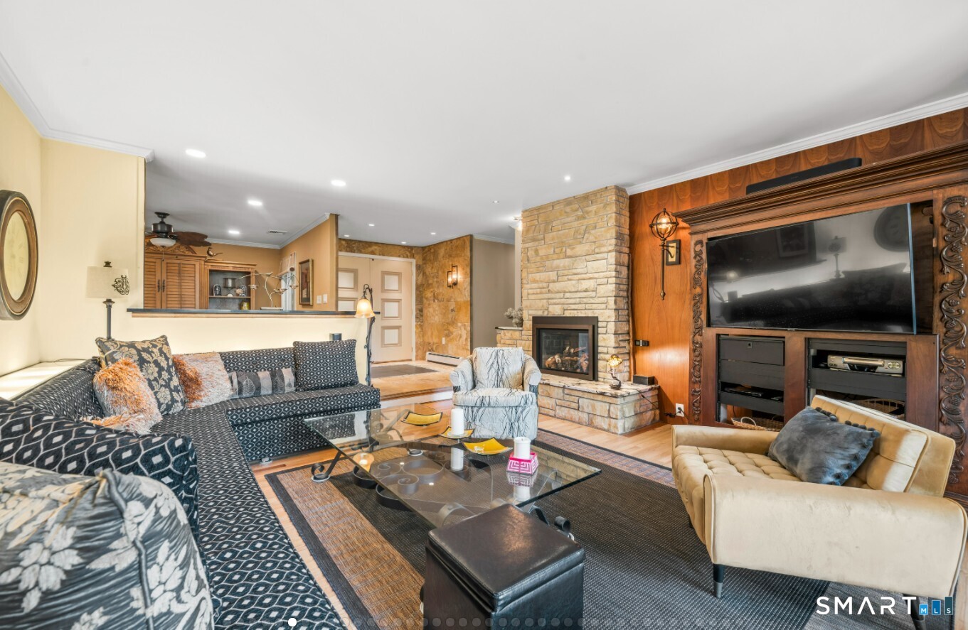 92 Kenmore Road Bloomfield, CT 06002 - Photo 5 of 37