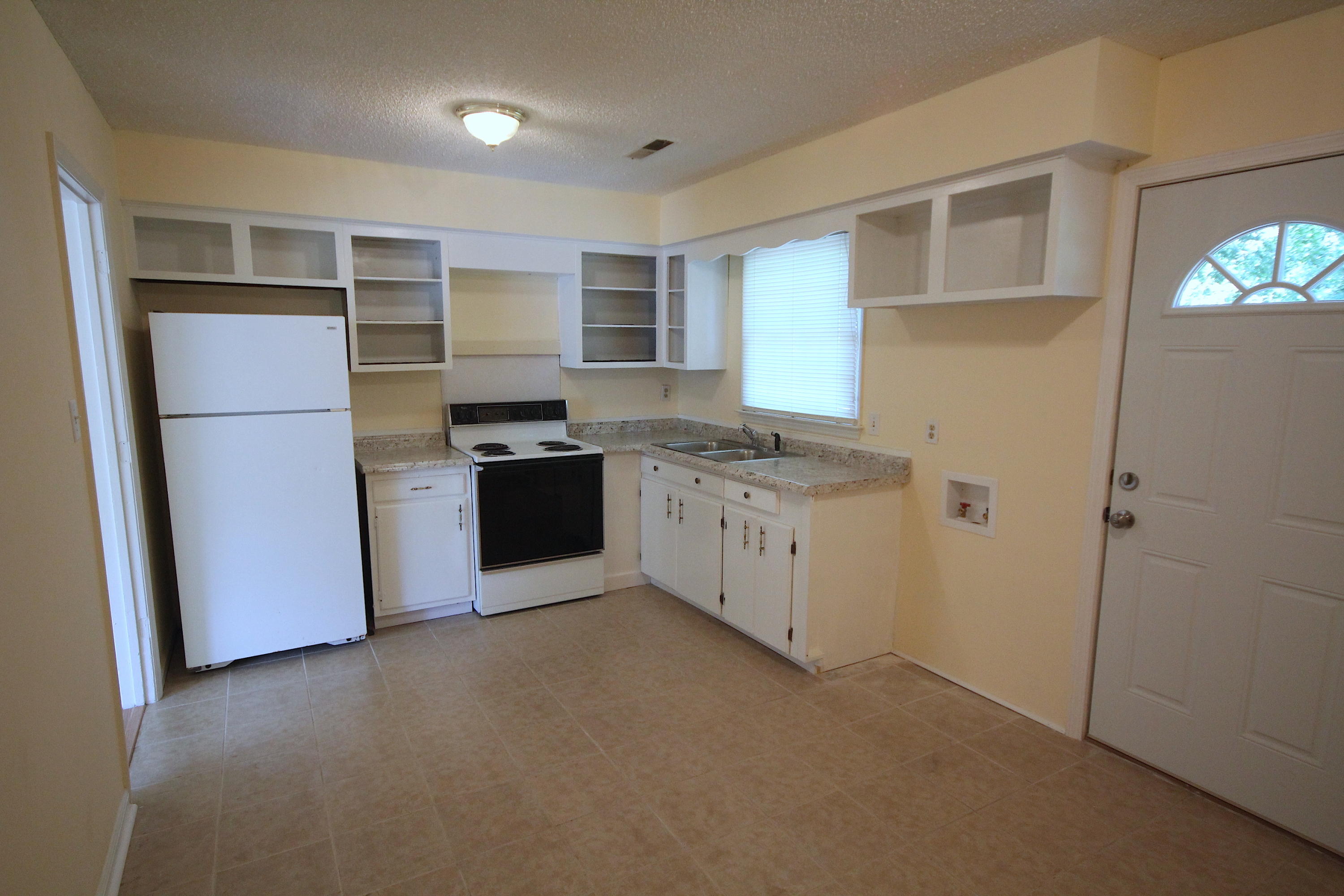 7665 Chippendale Road North Charleston, SC 29420 - Photo 3 of 13 KitchenA