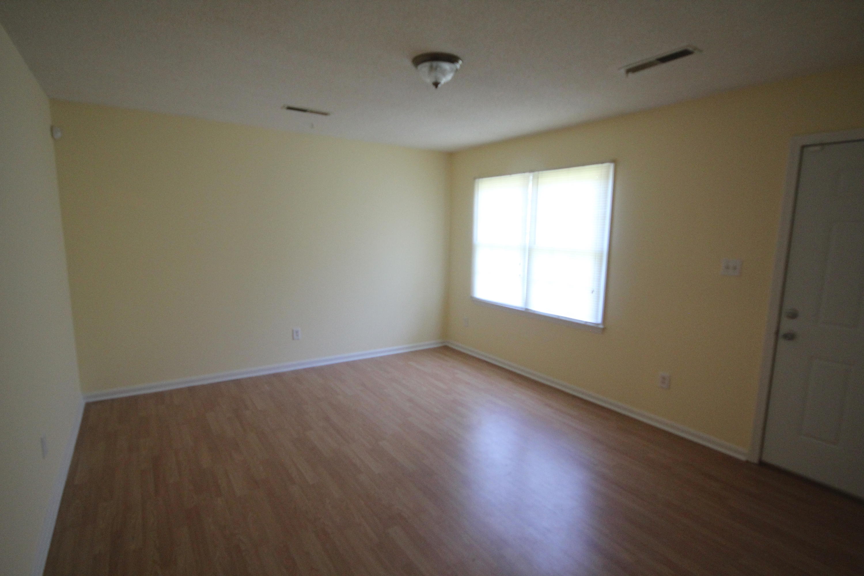 7665 Chippendale Road North Charleston, SC 29420 - Photo 5 of 13 LivingRoomA