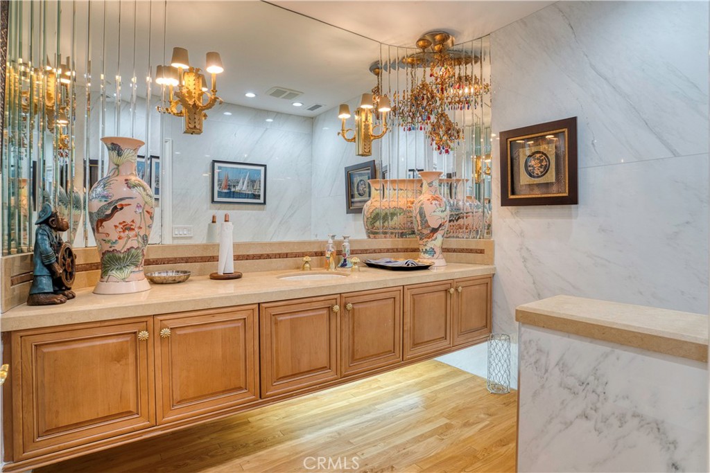 1 Royal St George Road Newport Beach, CA 92660 - Photo 6 of 65