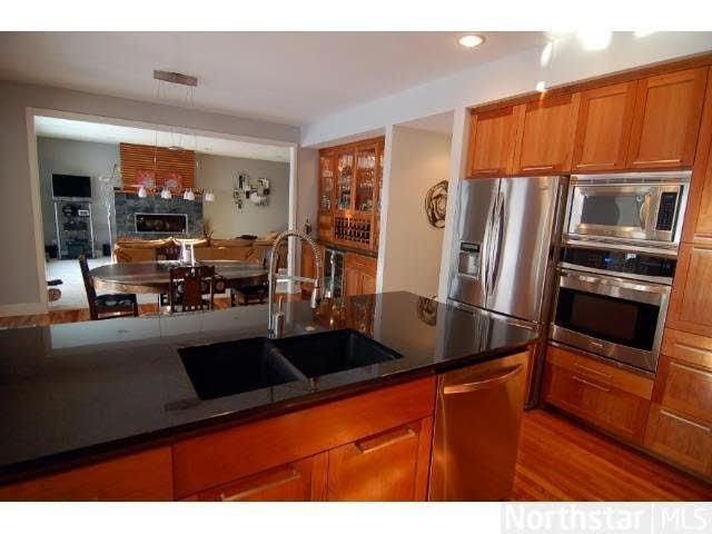 1157 Lexington Ridge Court Eagan, MN 55123 - Photo 5 of 18 Gallery Image 5