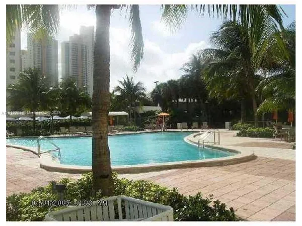 $3,000 | 19380 Collins Avenue, Unit 427, Sunny Isles Beach, FL 33160