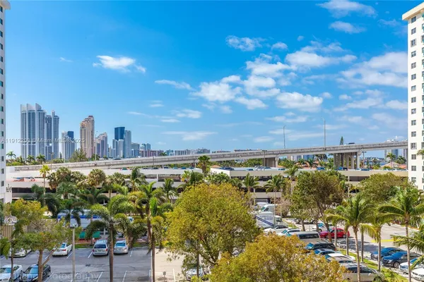 $3,000 | 19380 Collins Avenue, Unit 427, Sunny Isles Beach, FL 33160