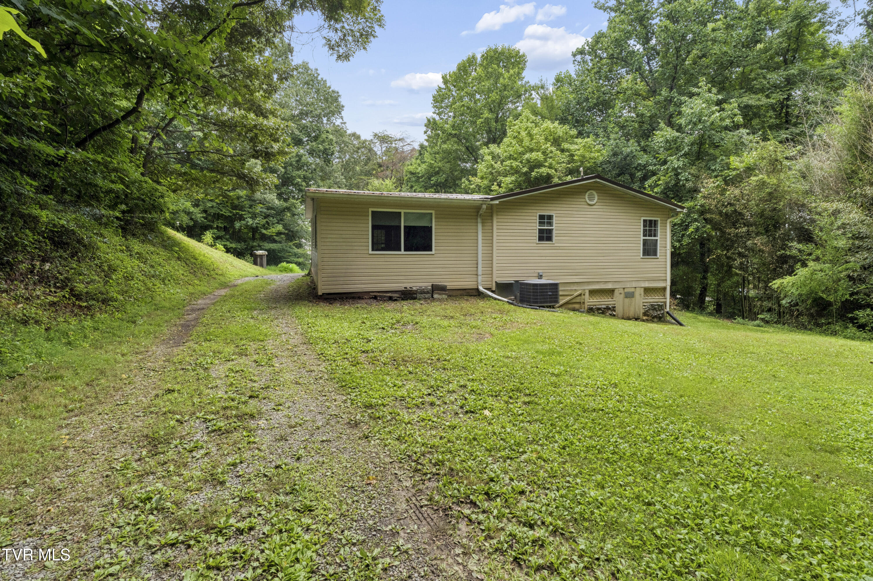 130 Valley Road Telford, TN 37690 - Photo 37 of 65 Valley-36