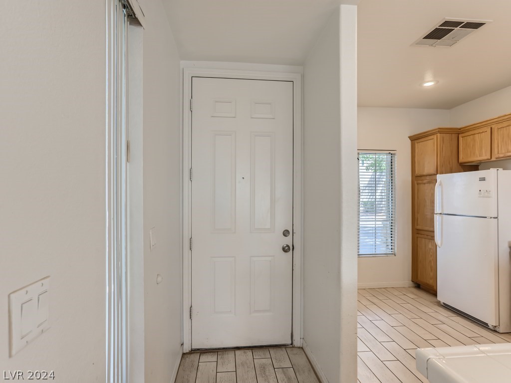 Undisclosed Address Las Vegas, NV 89139 - Photo 4 of 28