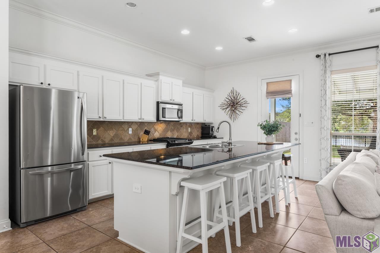 10644 Springtree Avenue Baton Rouge, LA 70810 - Photo 8 of 22 Gallery Image 8