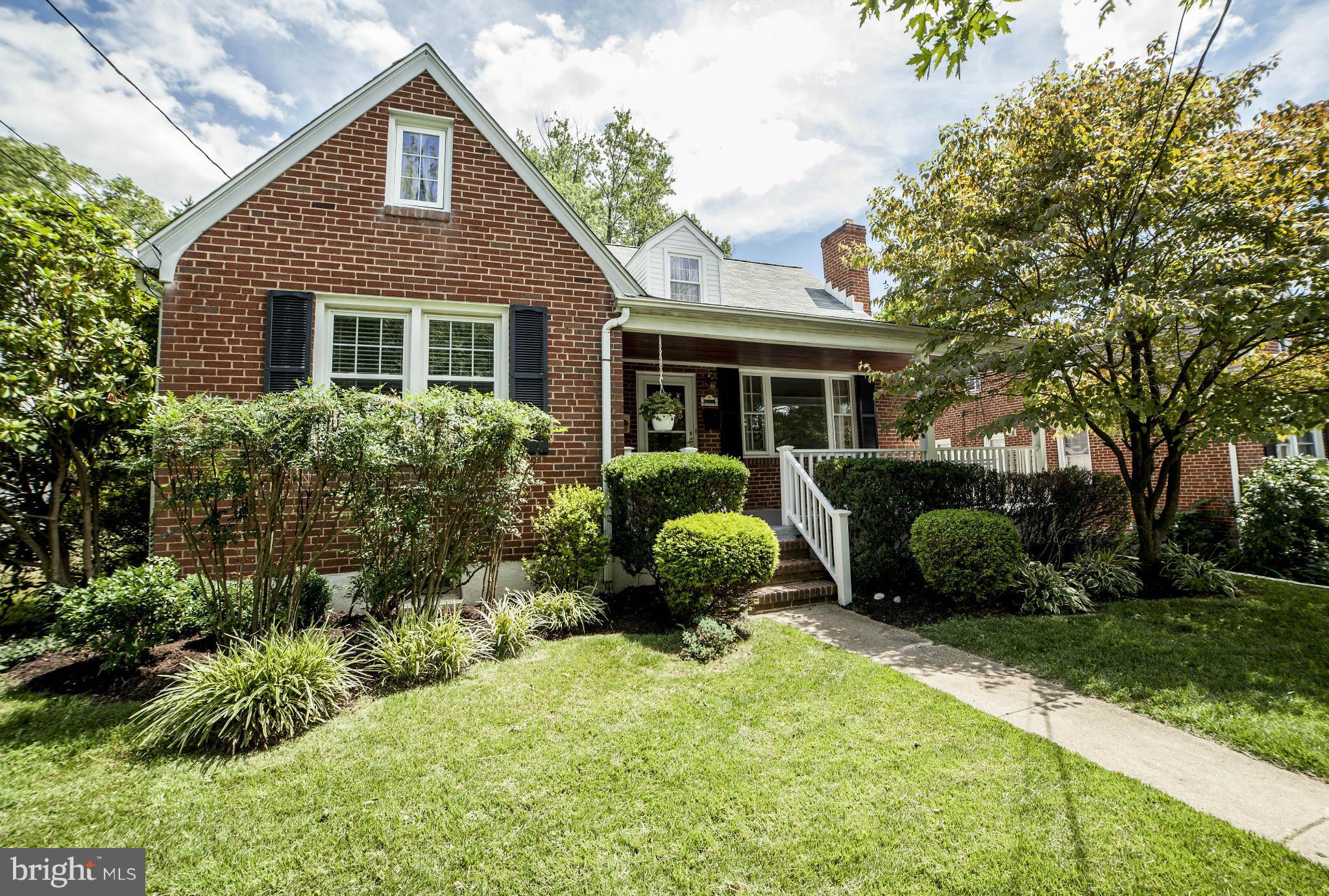 407 Gralan Road Catonsville, MD 21228 - Photo 1 of 30 Exterior (Front)