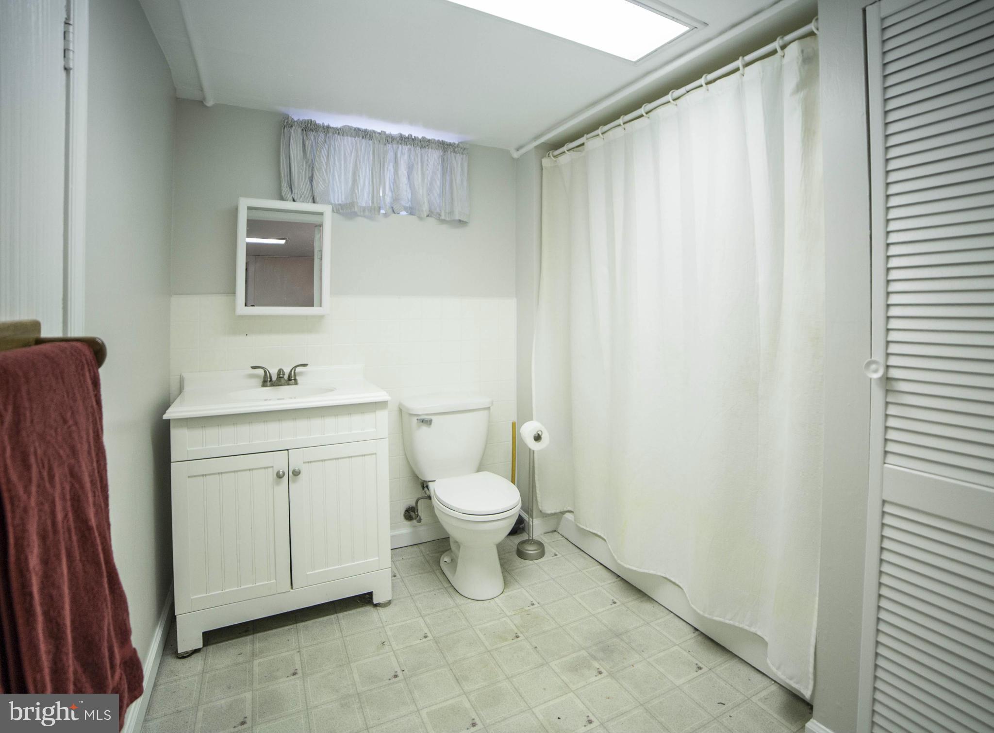 407 Gralan Road Catonsville, MD 21228 - Photo 22 of 30 Bath