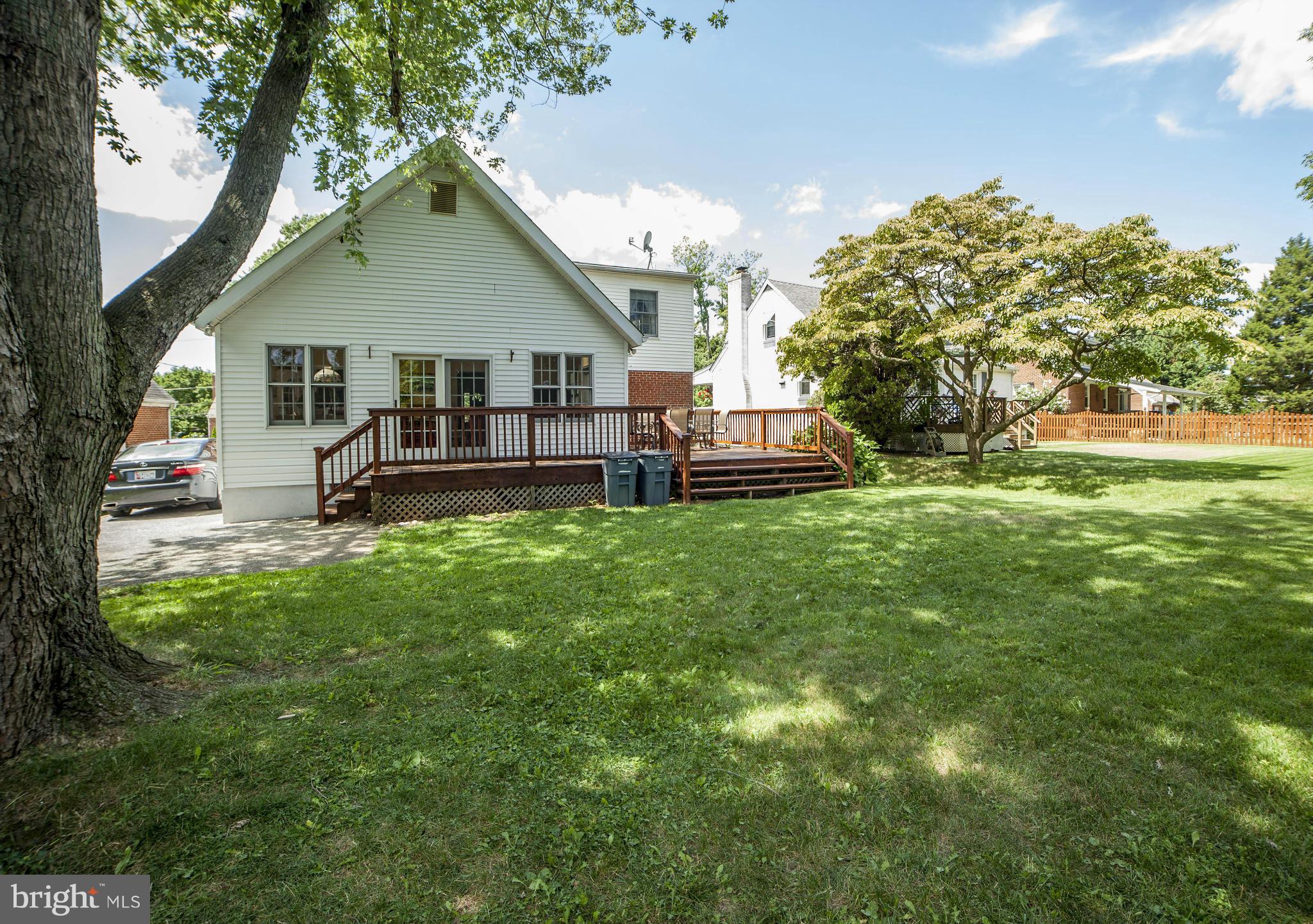 407 Gralan Road Catonsville, MD 21228 - Photo 28 of 30 SPACIOUS, LEVEL BACKYARD