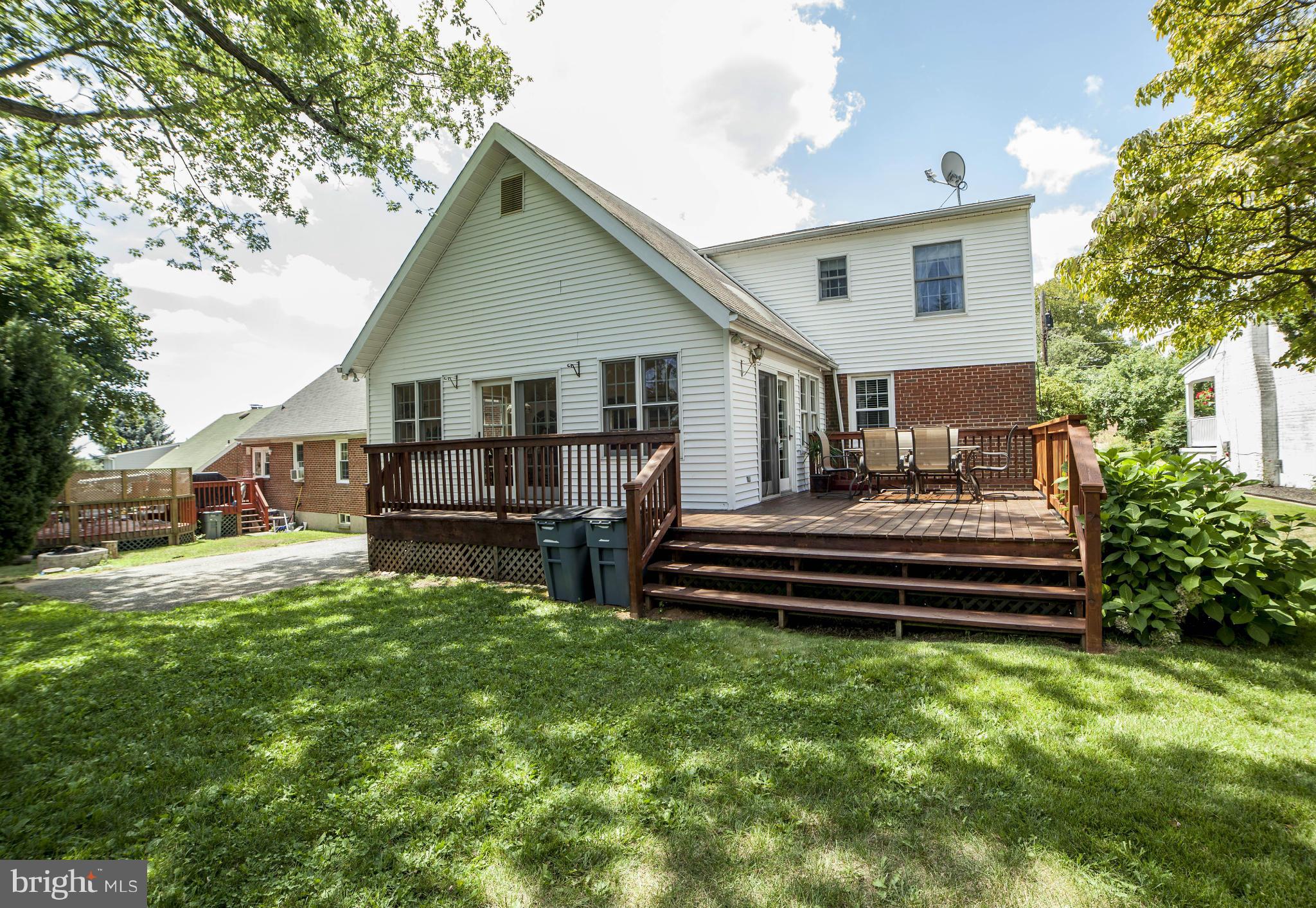 407 Gralan Road Catonsville, MD 21228 - Photo 29 of 30 SPACIOUS, LEVEL BACKYARD