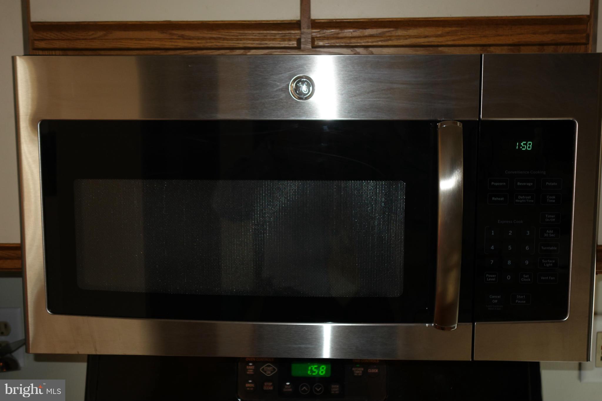 407 Gralan Road Catonsville, MD 21228 - Photo 6 of 30 New Kitchen Microwave