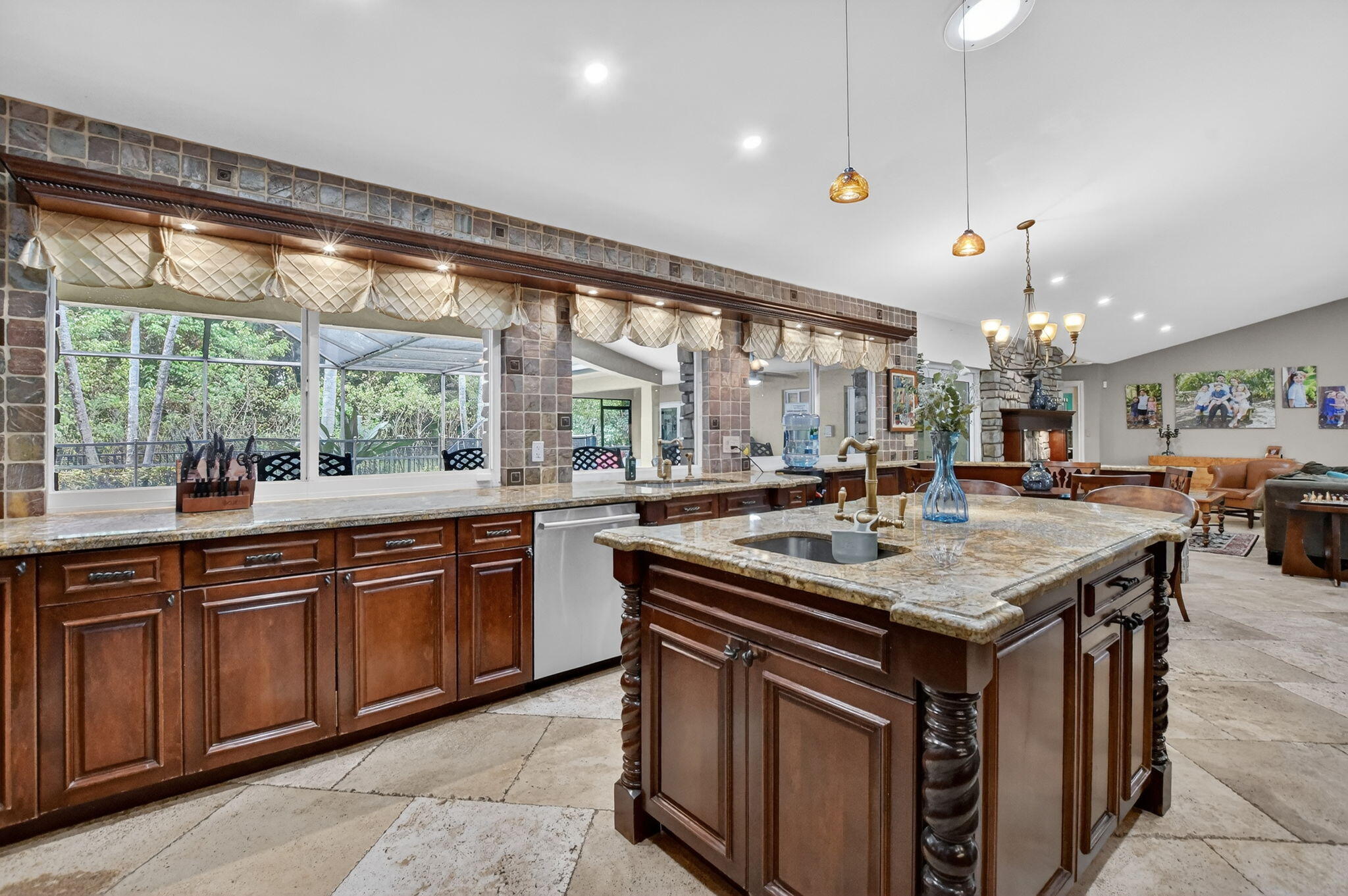 20894 Escudo Drive Boca Raton, FL 33433 - Photo 15 of 46 25-web-or-mls-DSC_2666