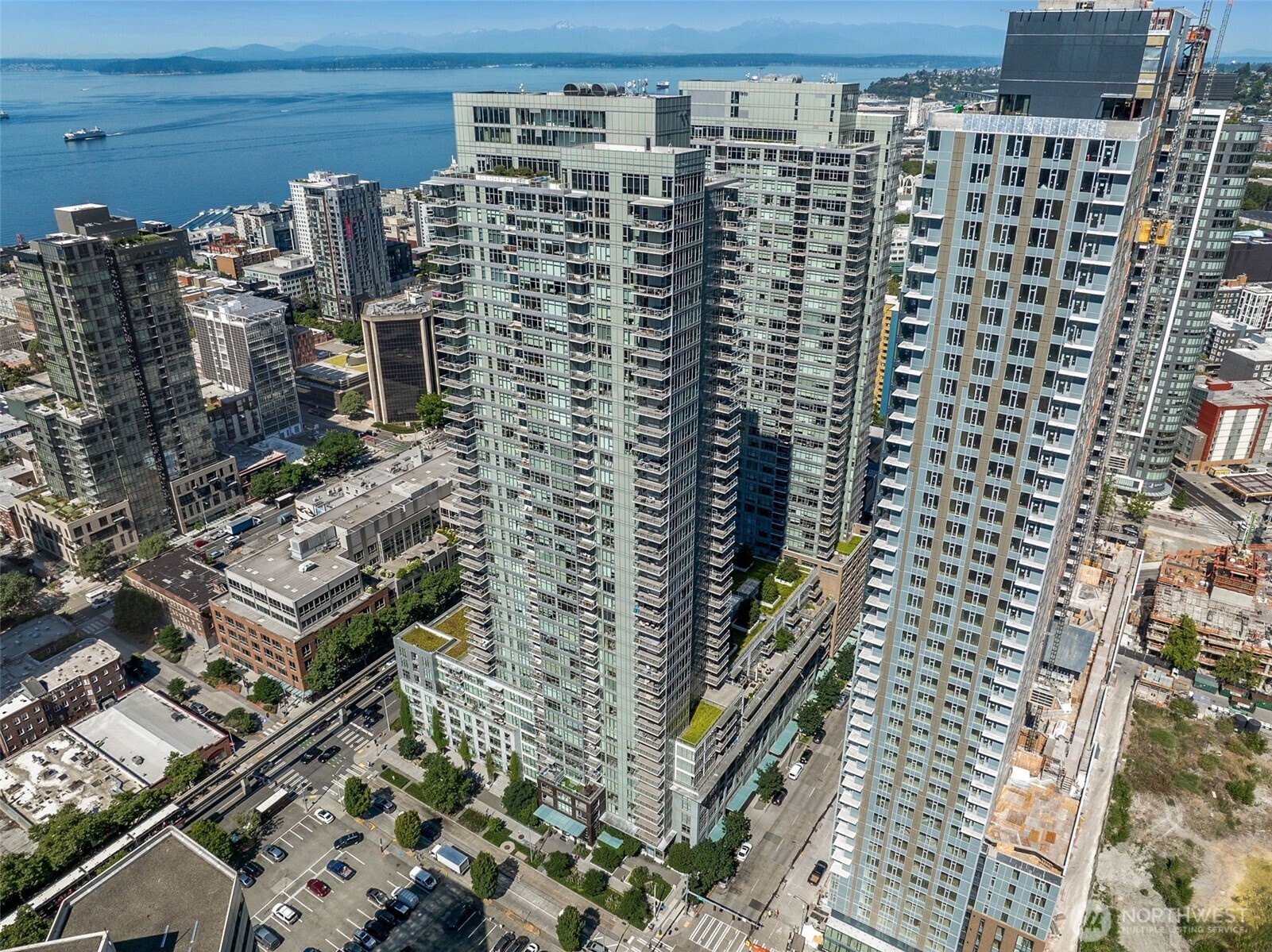 588 Bell Street, Unit 606S Seattle, WA 98121 - Photo 1 of 32
