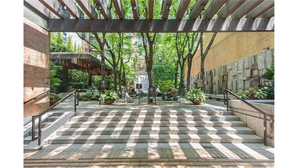 $4,800 | 211 East 51st Street, Unit 8A | Midtown East