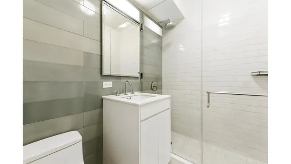 $4,800 | 211 East 51st Street, Unit 8A | Midtown East