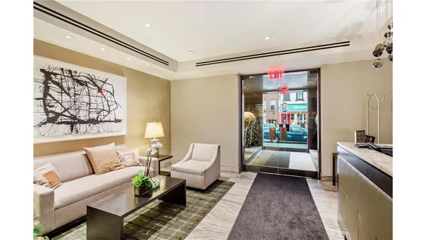 $4,800 | 211 East 51st Street, Unit 8A | Midtown East