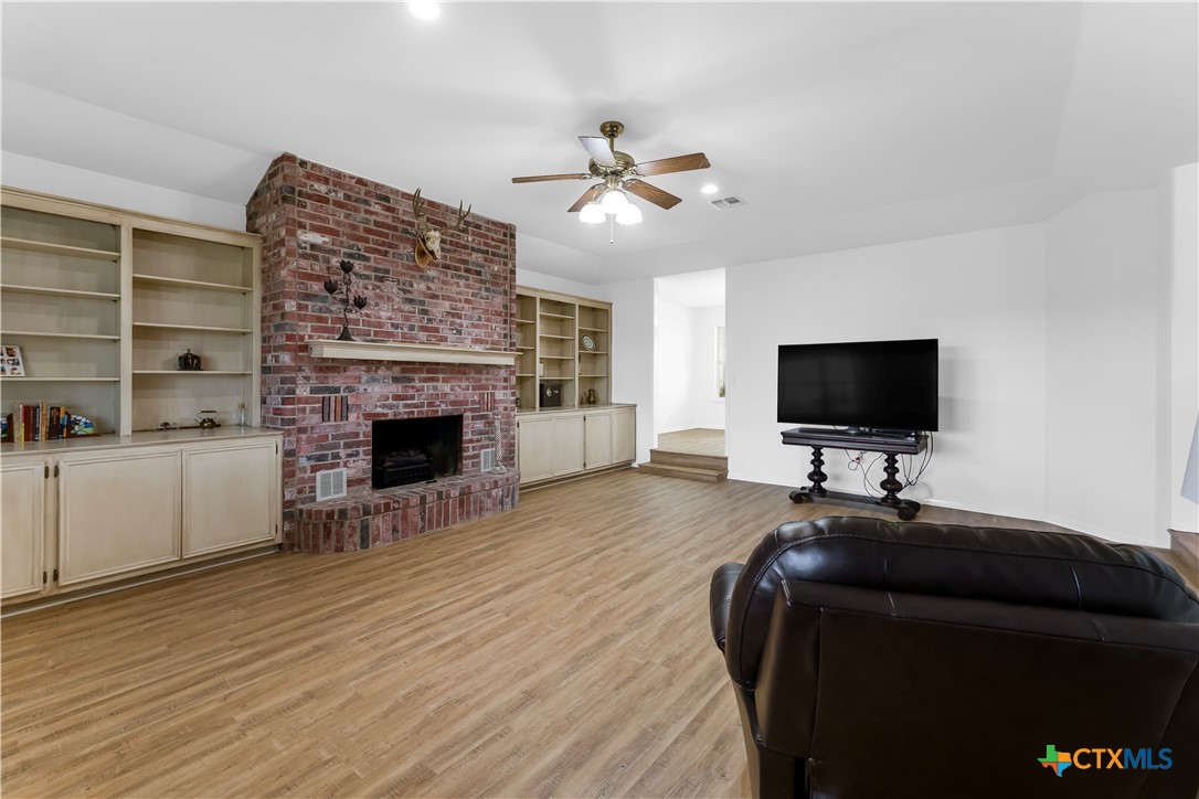 201 Parsons Road Victoria, TX 77904 - Photo 4 of 29