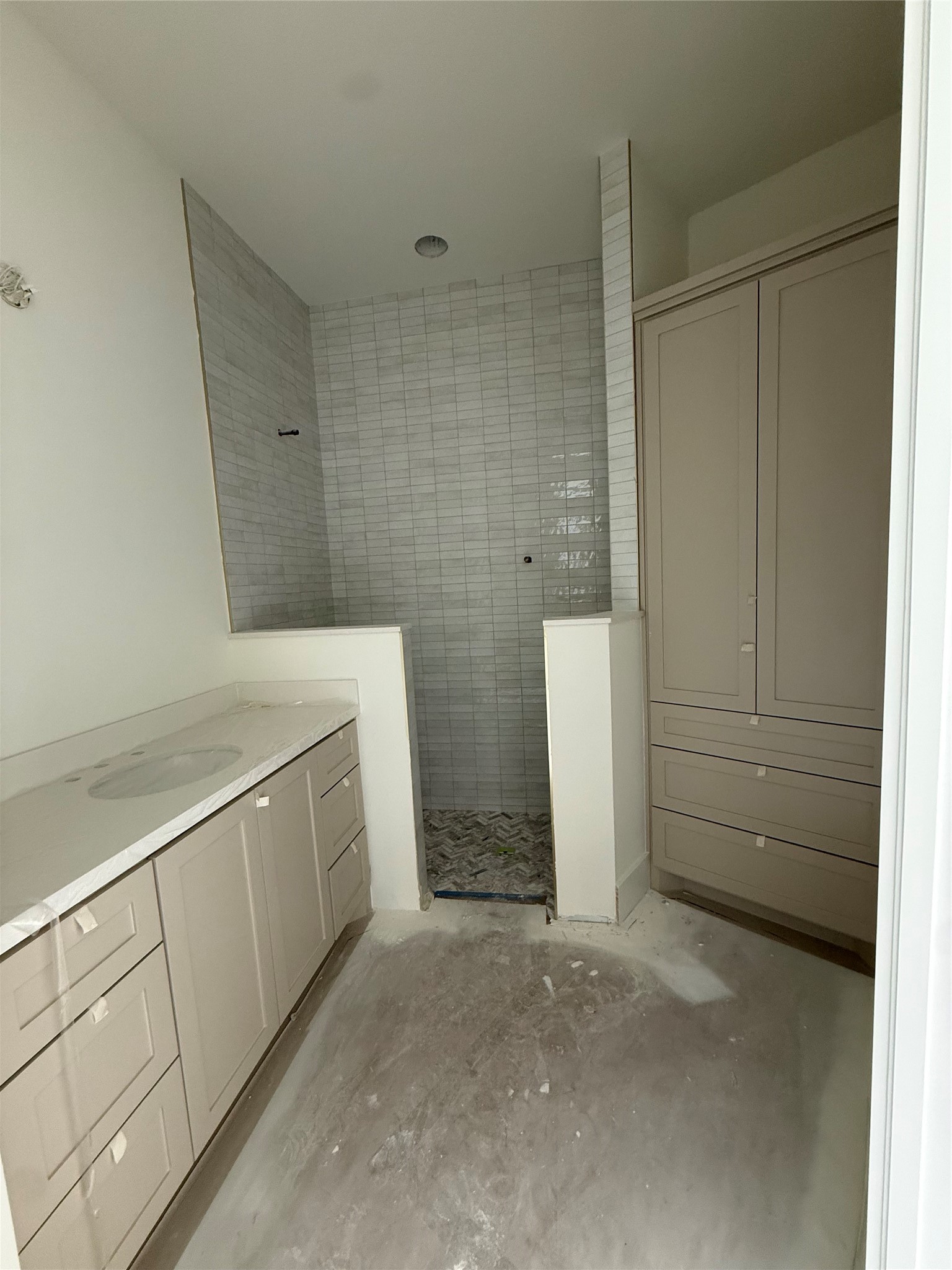 65 Shadow Creek Ridge Drive Spring, TX 77389 - Photo 32 of 34 Guest room en-suite.
