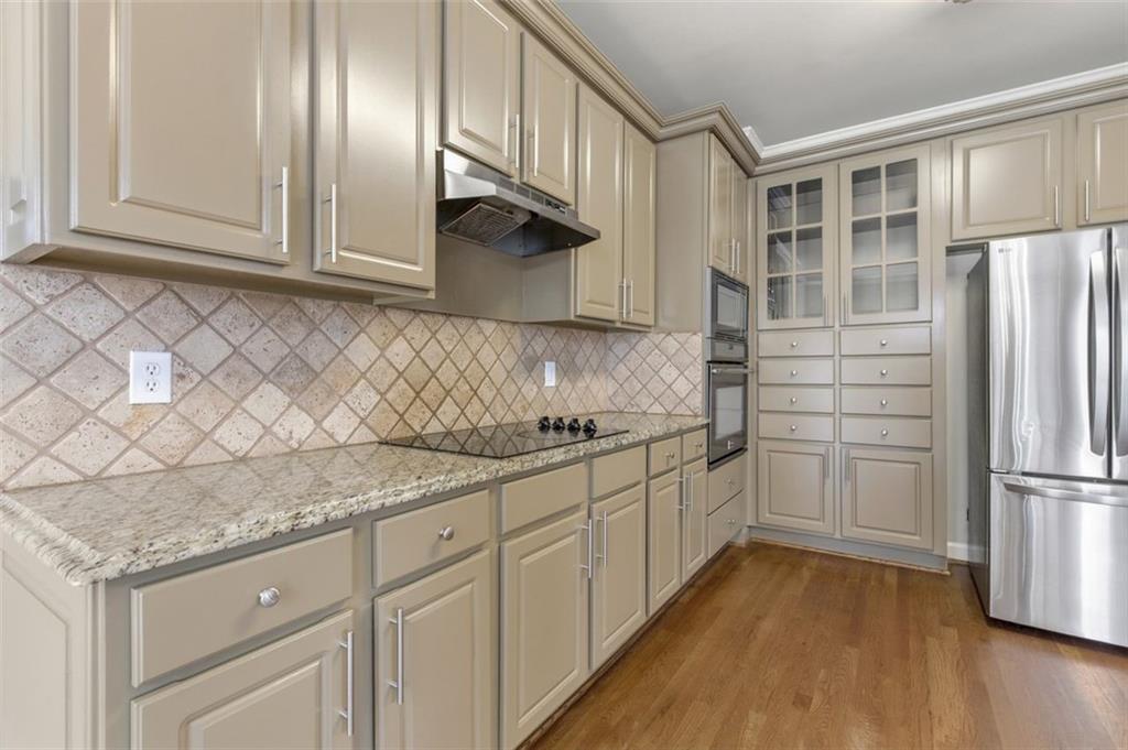 253 Chestnut Lake Way Southwest Lilburn, GA 30047 - Photo 13 of 38