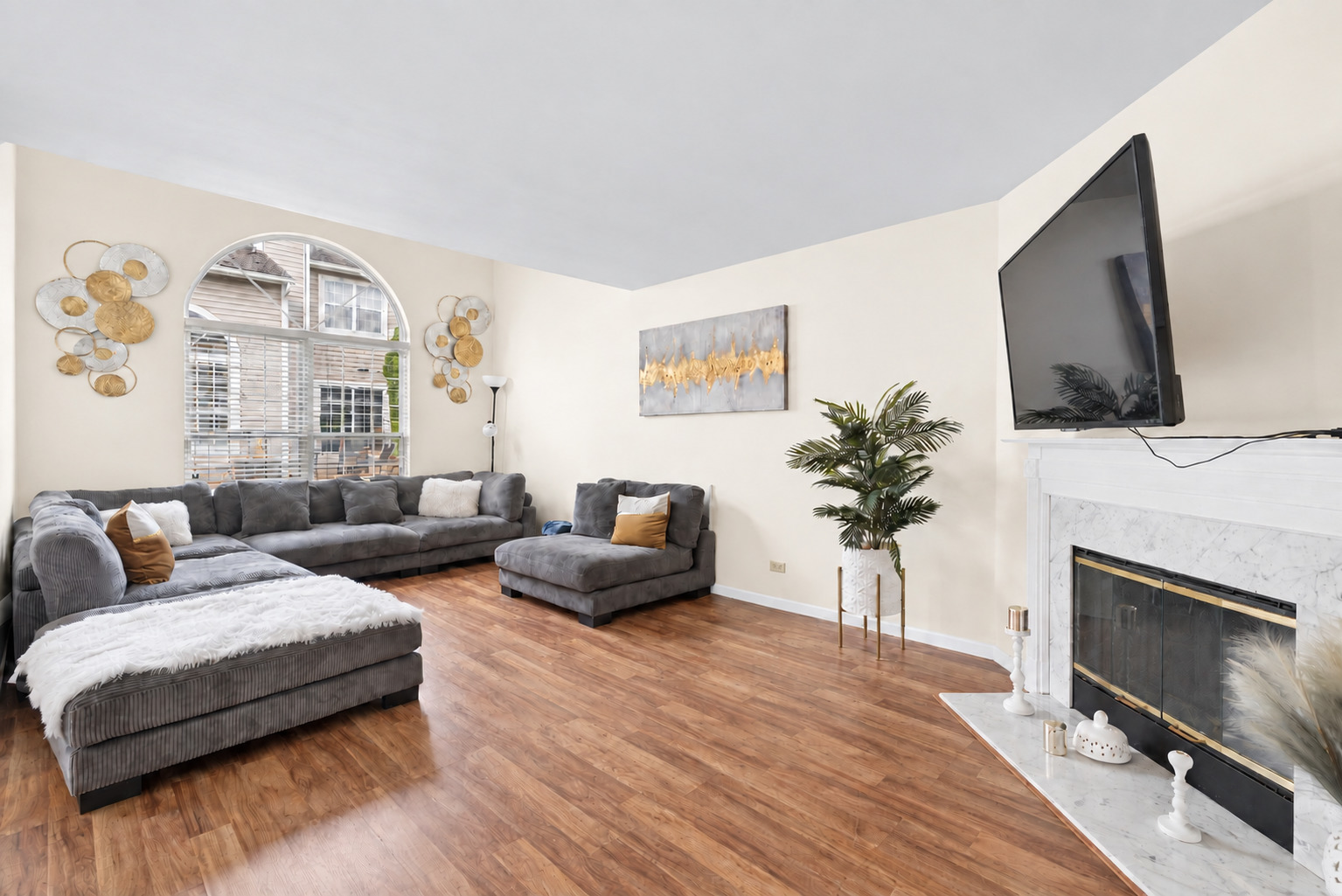 34313 Homestead Road Gurnee, IL 60031 - Photo 3 of 21 Gallery Image 3