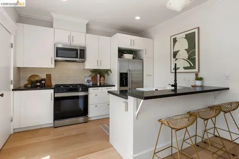 $640,000 | 851 Arlington Avenue, Oakland, CA 94608