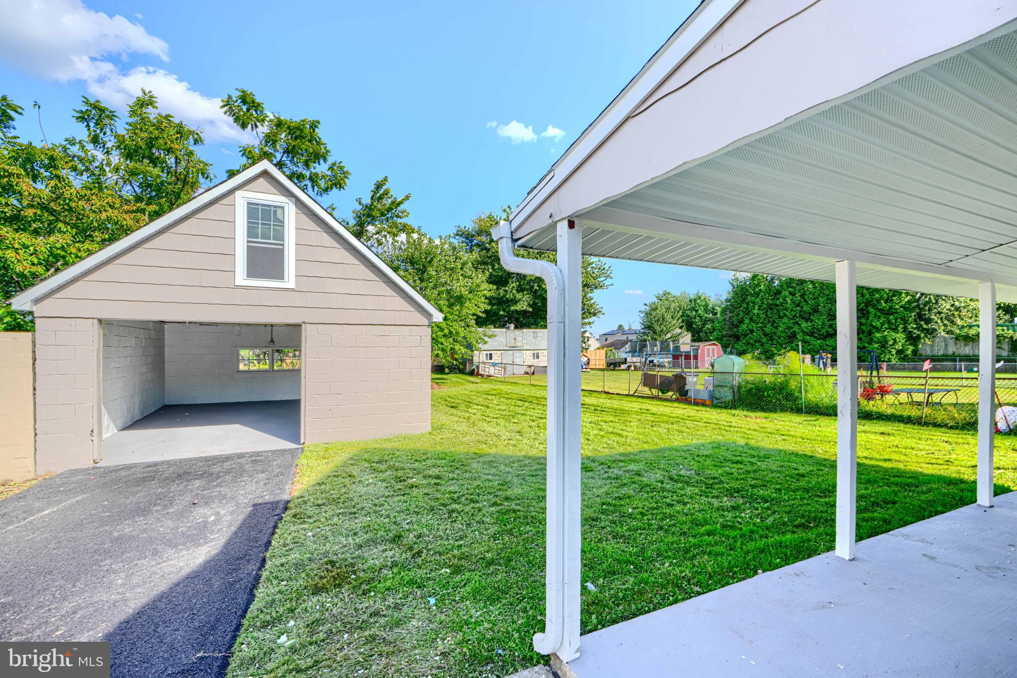 2429 Plainfield Road Baltimore, MD 21222 - Photo 49 of 53 Oversized 20x25 garage