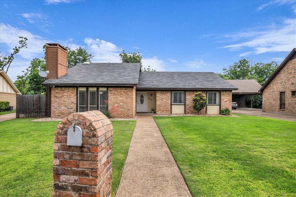 913 Montclair Drive Waco, TX 76710 - Photo 2 of 36