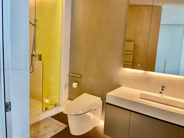 a picture of city view