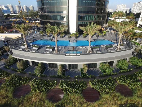 $29,000 | 18555 Collins Avenue, Unit 3705, Sunny Isles Beach, FL 33160