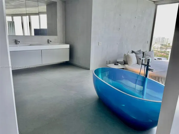 $29,000 | 18555 Collins Avenue, Unit 3705, Sunny Isles Beach, FL 33160