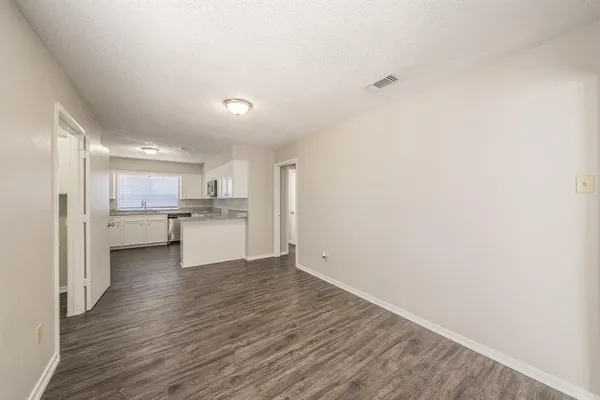 $1,795 | 876 Dogwood Trail, Lancaster, TX 75146